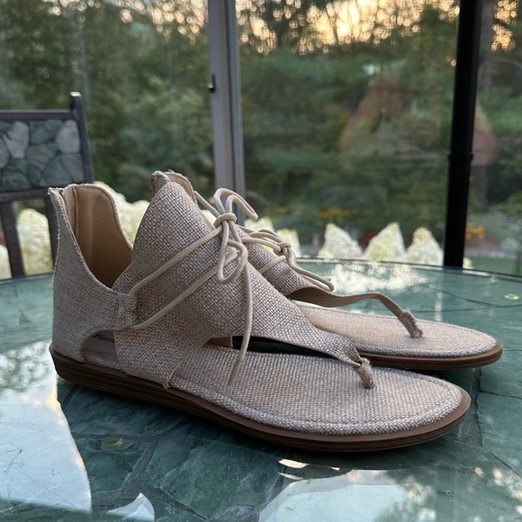 Women’s size 9 pierre dumas sandals - Picture 1 of 7